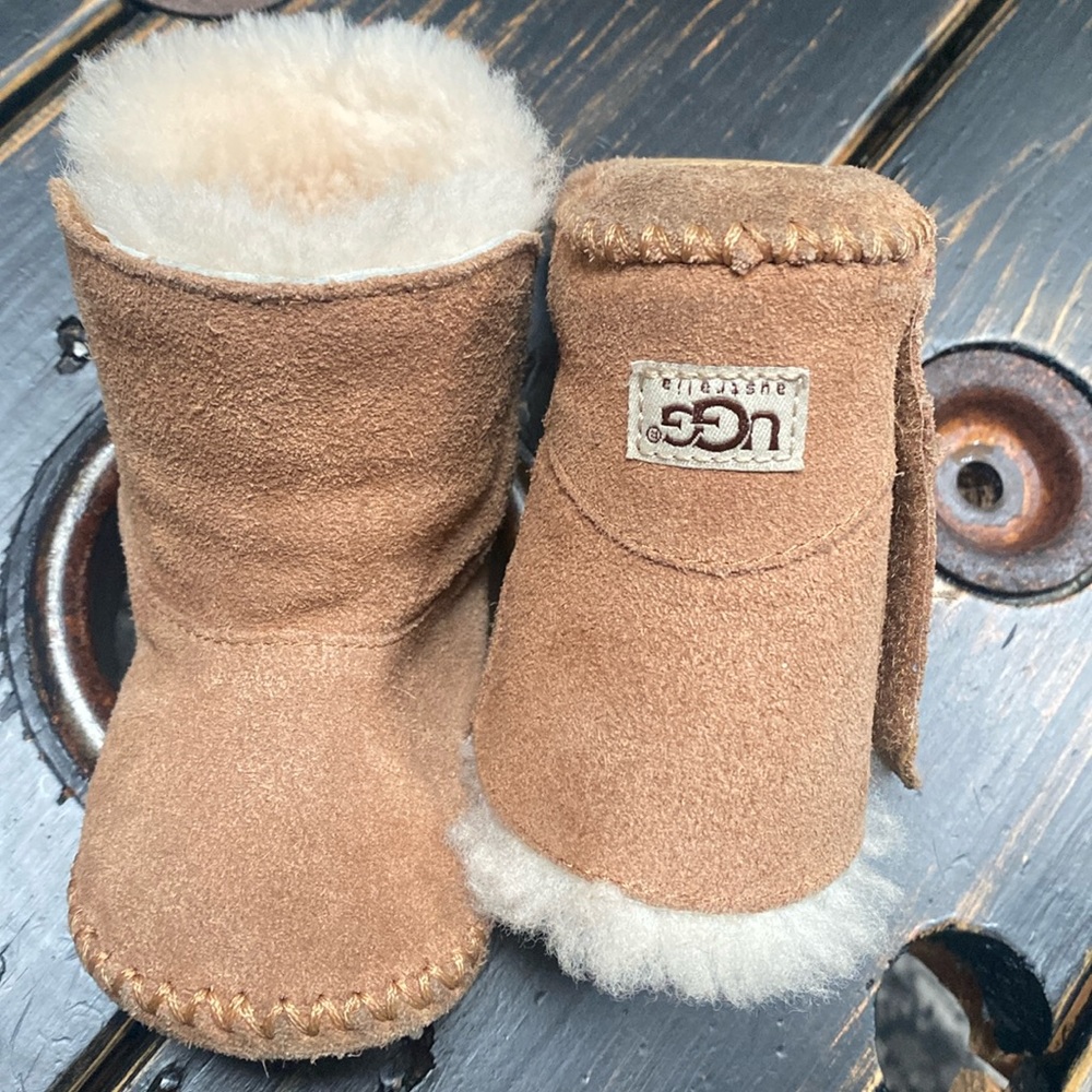 UGG Boots Size 2/3